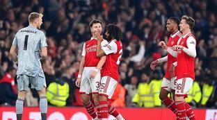 着更大的规 着更大的规